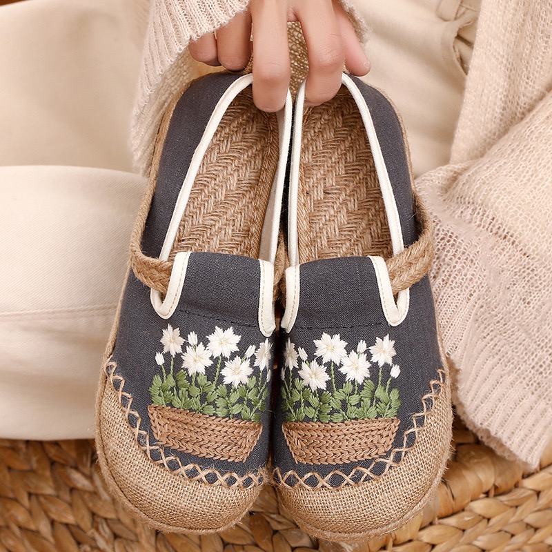 Veowalk Flowers Embroidered Wo - Sneaker Vegan ulasan dan harga